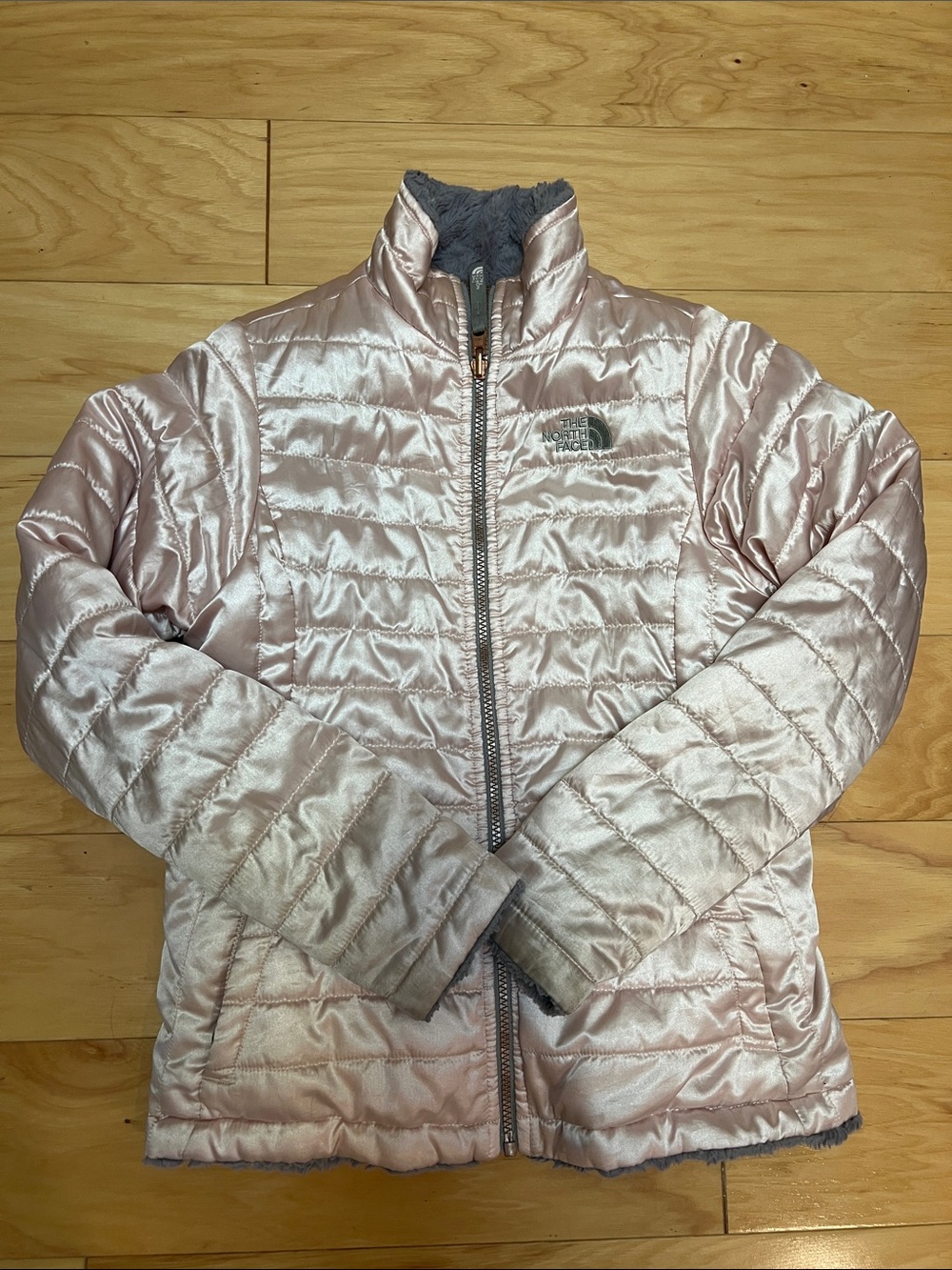 The North Face Girls Shiny Quilted Puffer Jacket in Light Pink